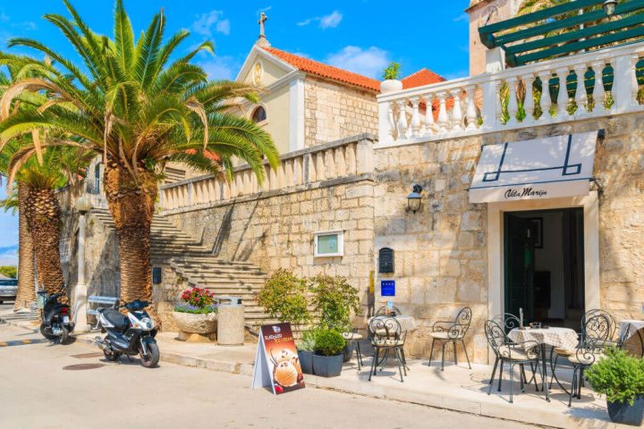 cafe supetar island brac