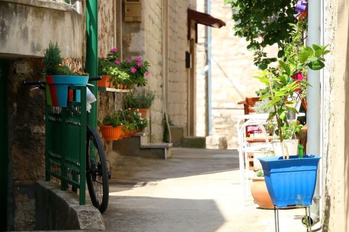 colorful street sibenik
