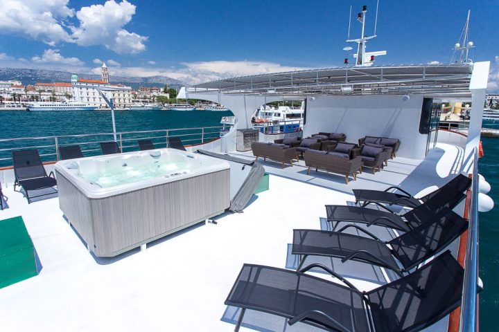 Deluxe Naturist Cruise From Split