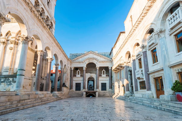 Deluxe Split Dubrovnik One Way Wonders