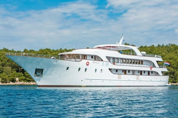 Deluxe Superior Futura