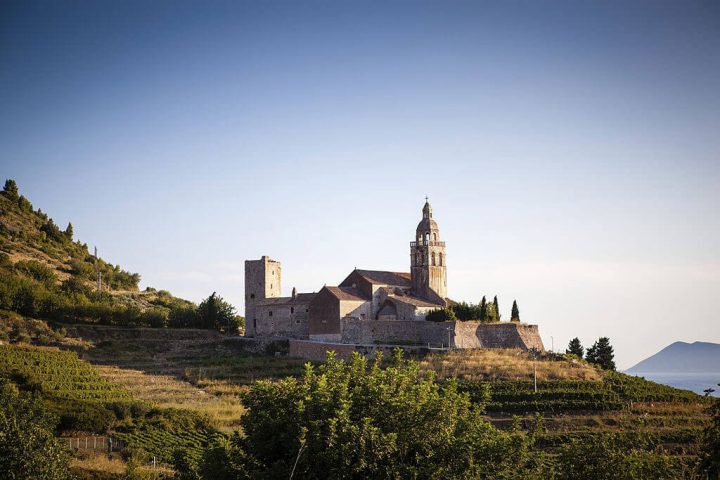 komiza church island vis