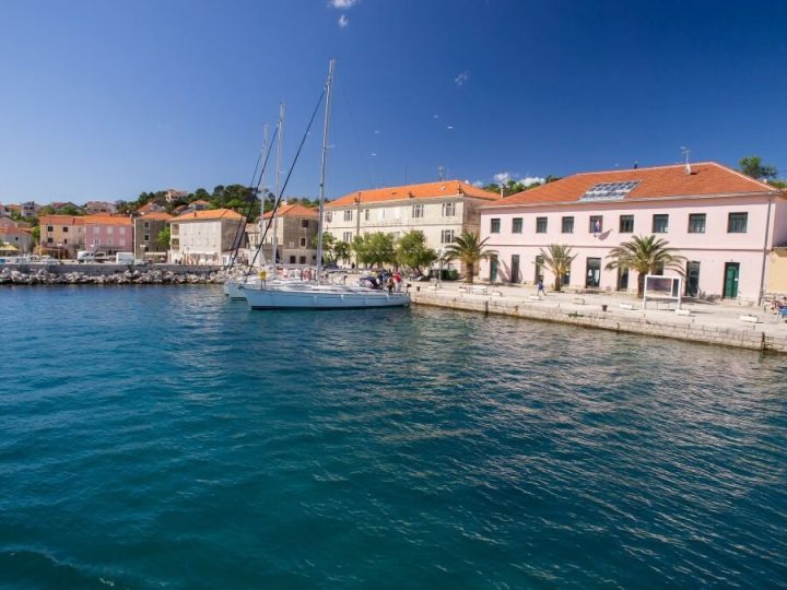 Nature And Culture Cruise