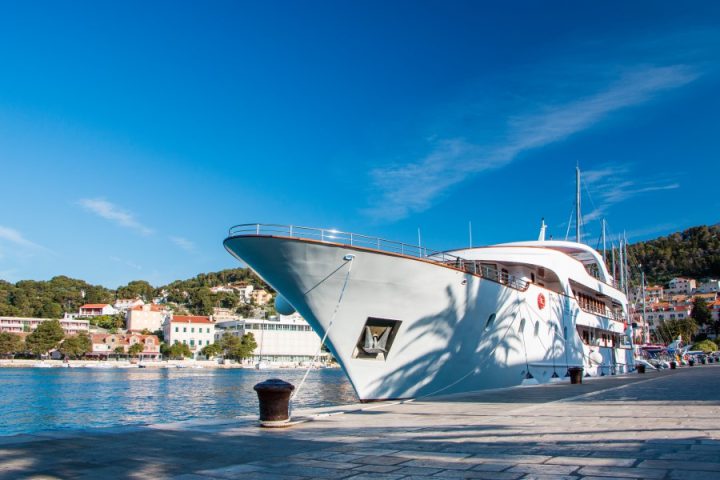 Northern Gems Deluxe Cruise