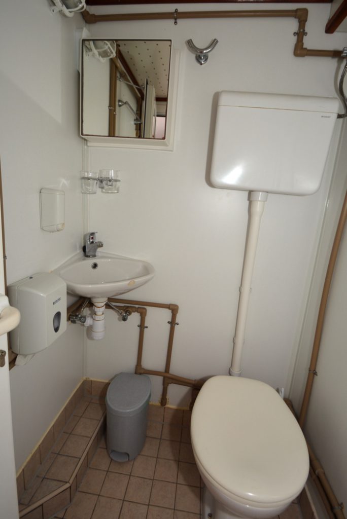 Traditional Ensuite Nikola